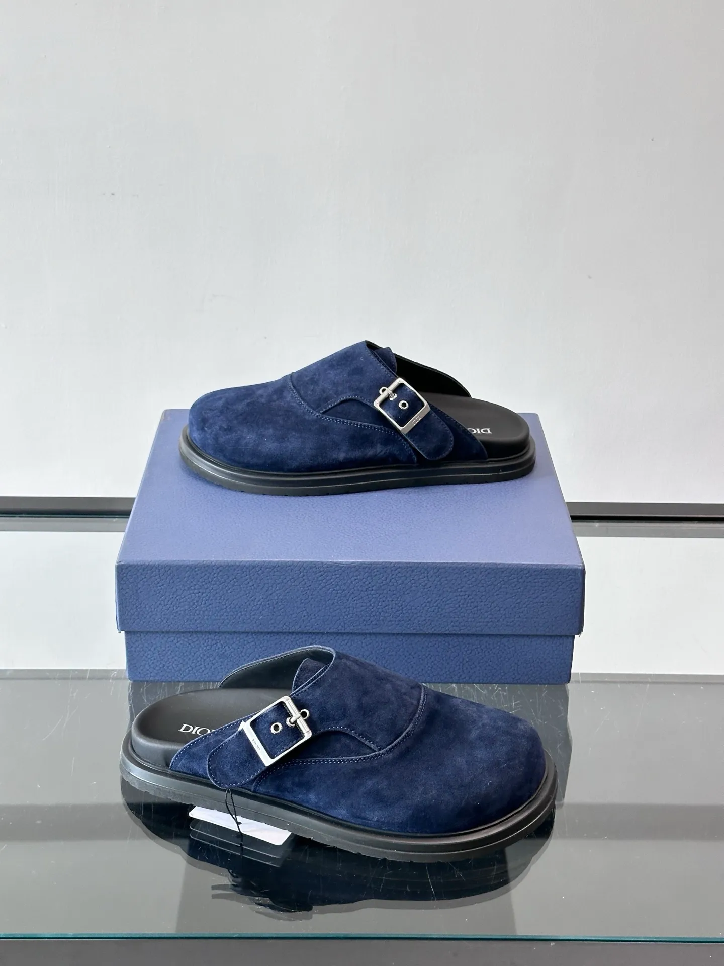 p360 "Dio＊" new men's printed toe-toe mules, classic presbyopia pattern + black EVA sole, low-key and high-end! Baotou design + metal buckle, perfect details, more comfortable and stable to wear✨, very versatile for daily outings or light luxury occasions. Oblique print is Dior's signature element. It is highly recognizable and full of fashion sense. It is a must-have for quality enthusiasts! 👟 size：38-44